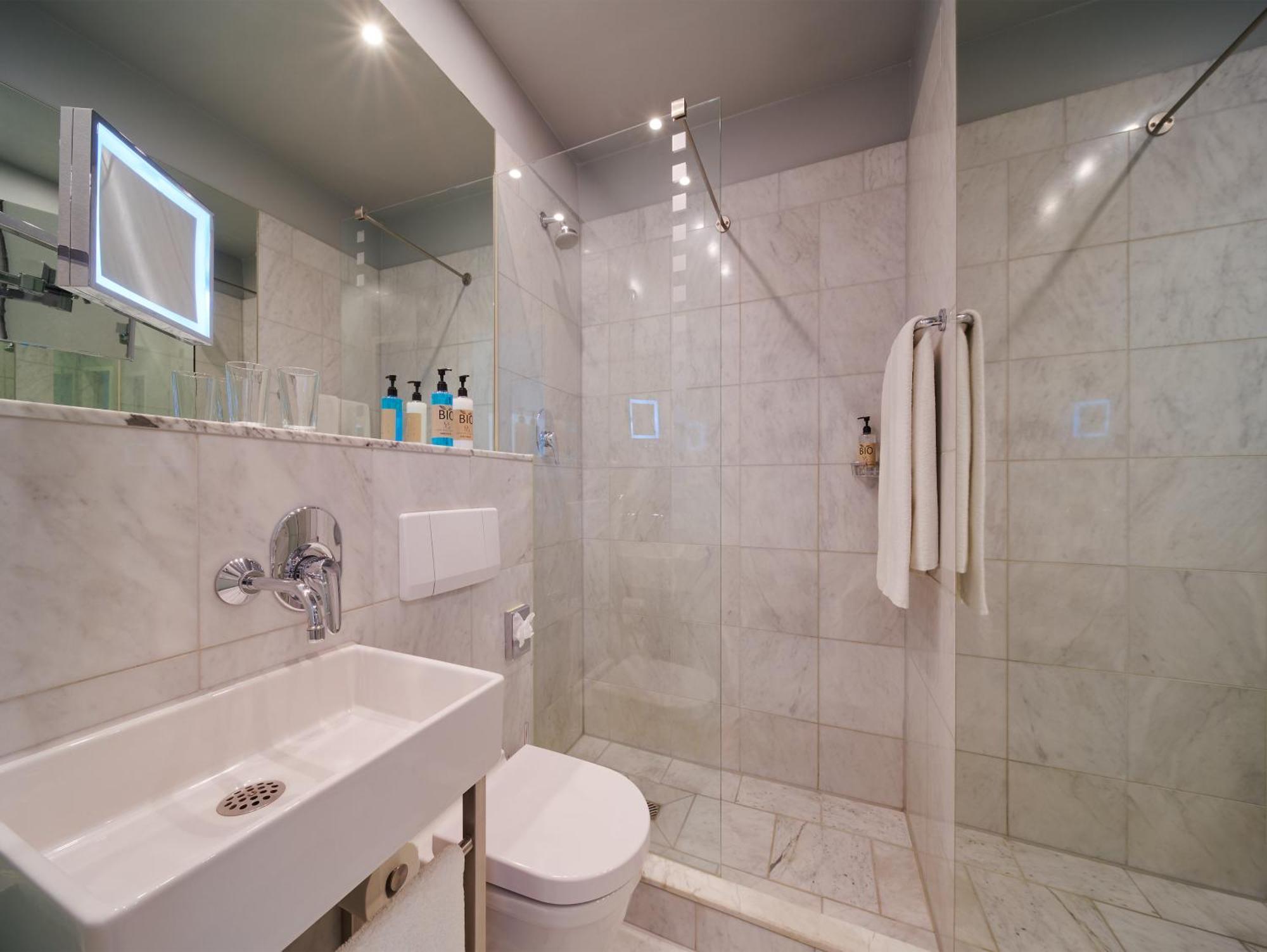 Large Double Room,1742569497:JPEG